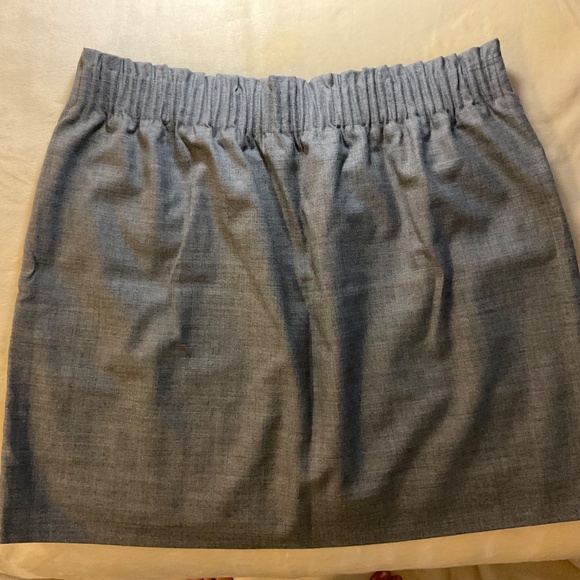 J.Crew Factory Gray Elastic Waist Skirt – Size 14 - Picture 2 of 2